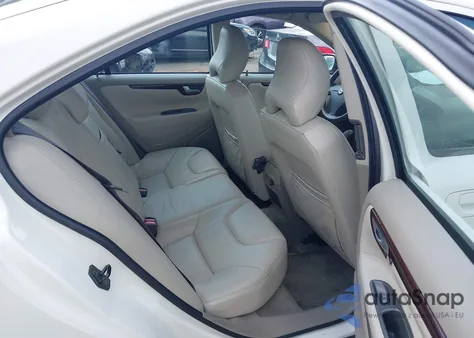 2002 Volvo S60 2.4T z USA, uszkodzony, nr VIN YV1RS58D722119218